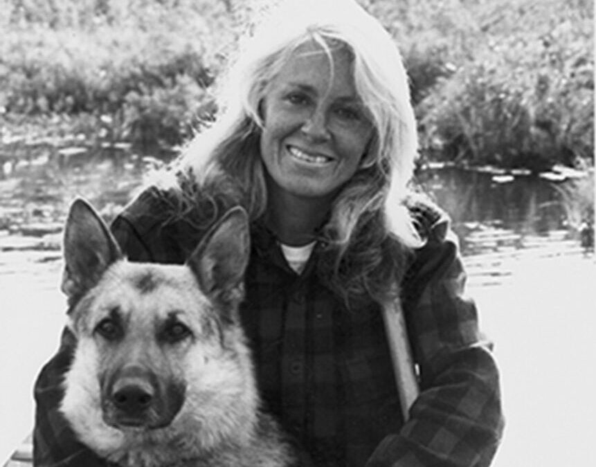 Pleasure Reading:  Woodswoman
